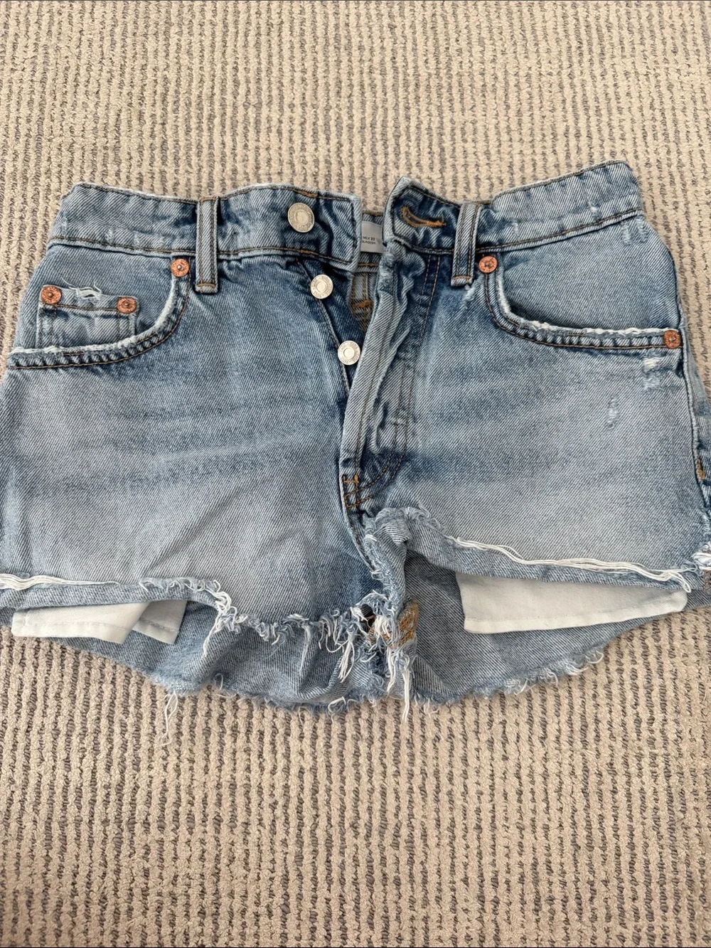 Women Zara size 0 Classic Light Blue Distressed Denim Shorts